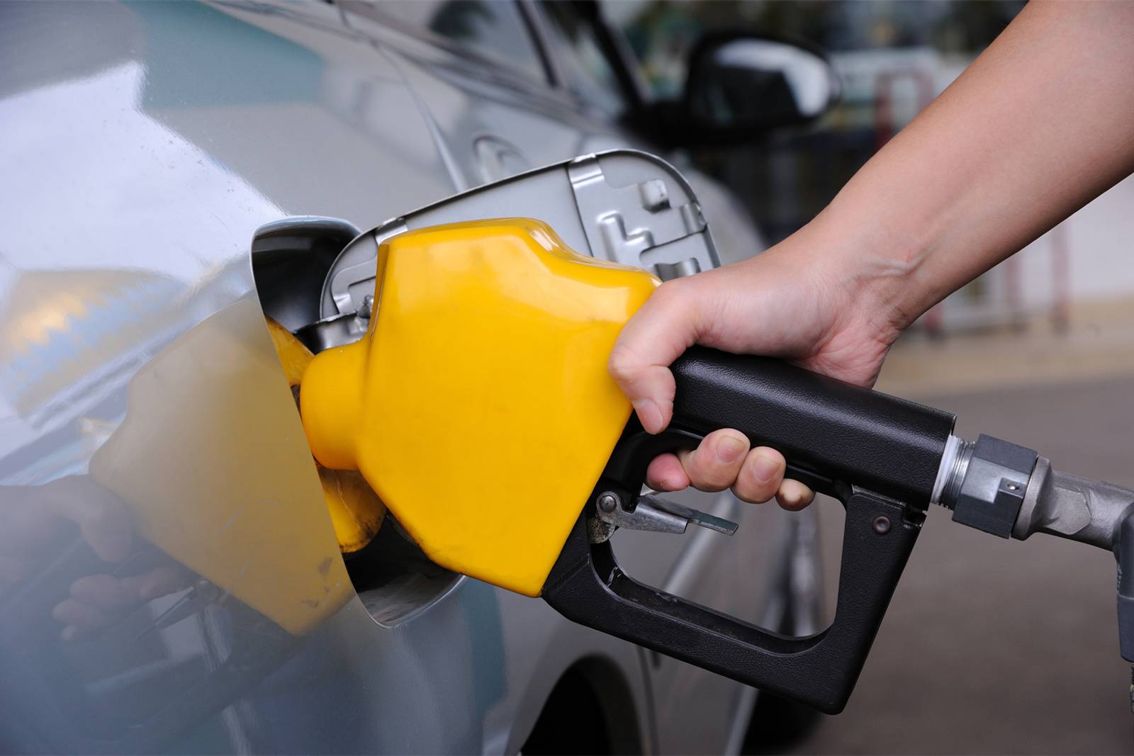 How To Get Gas Smell Out Of A Car